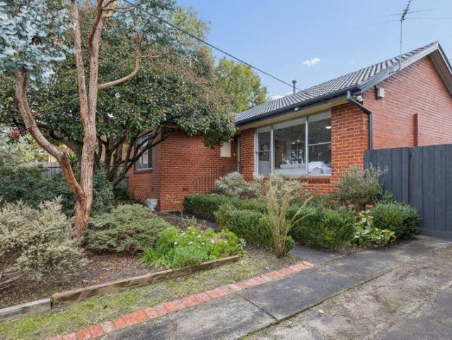 Enviable updated indoor outdoor lifestyle, perfect for families, starters, or downsizers