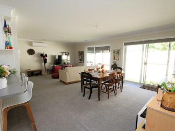 Yass, Yass Valley, Victoria - Garden, Parking