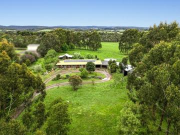 Enviable Rural Living with Otways Views