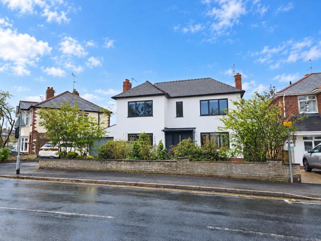 Enville Road, Kinver, Stourbridge 3 bed house to rent £1,750 pcm £404 pw