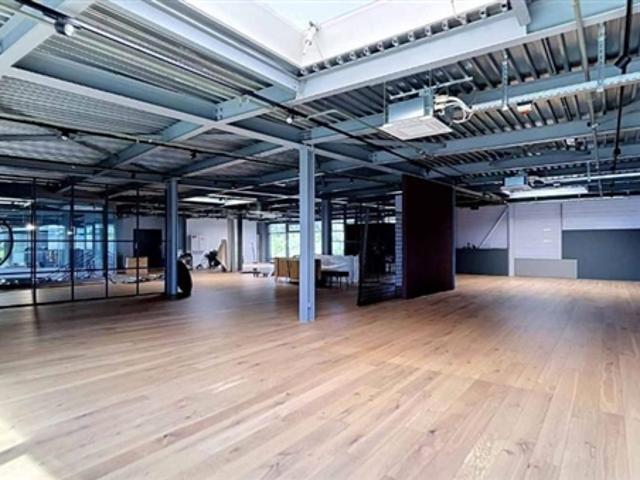 Environ 765m2 pour créer votre futur buisness Industrielle 11