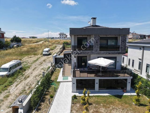 Enyapı İnşaattan Ambardere De 3 Katlı 6+1 350 M2 Vılla