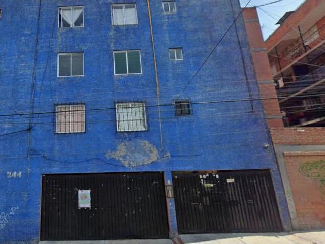 Es un inmueble adjudicado, en Iztapalapa