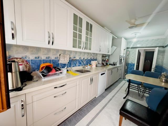 Es as'tan Atakent'te Şehir Manzaralı 4+1 Teras Satılık Daire