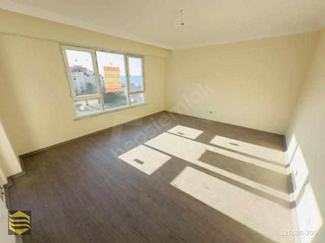 ESAT YAMAK'TAN ŞEHİR MERKEZİNDE MANZARALI 2+1 SIFIR DAİRE