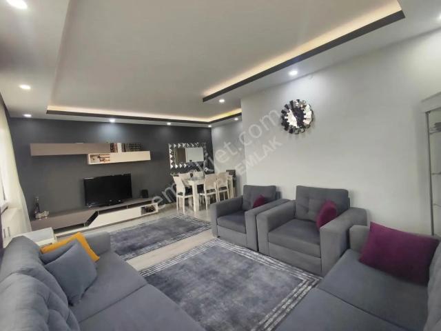 Esat Yaprak Sokakta 3+1 Bağımsız Salon Yapılı Satılık Daire
