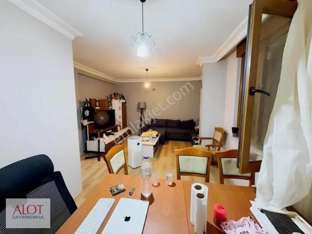 Esatpaşa Mahallesinde Kiralık 2+1 Daire
