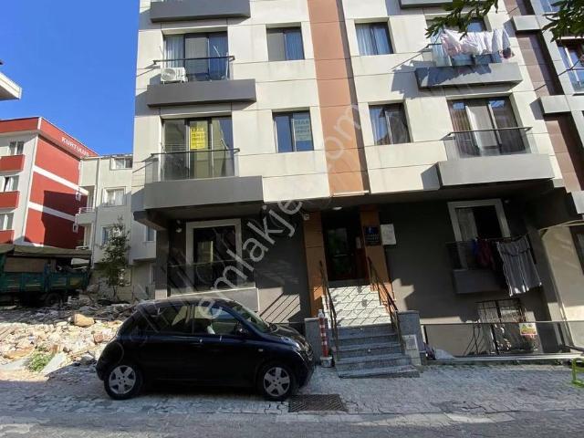 Esatpaşa Mahallesinde Yönetmelige Göre Yapılmıs 2+2 Ters Dublex