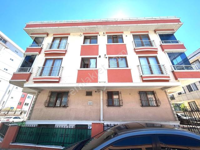 Esatpaşa Merkezde Masrafsız Ayrı Mutfaklı, Balkonlu Geniş 2+1