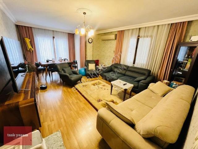 Esatpaşa'da 140m2 4+1 Teraslı Satılık Dublex Daire