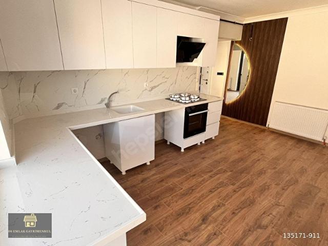 ESATTA SIFIR TAPU MASRAFSIZ 1+1 2.KAT ARA KAT TUNALI KIZILAY YAKINI DAİRE