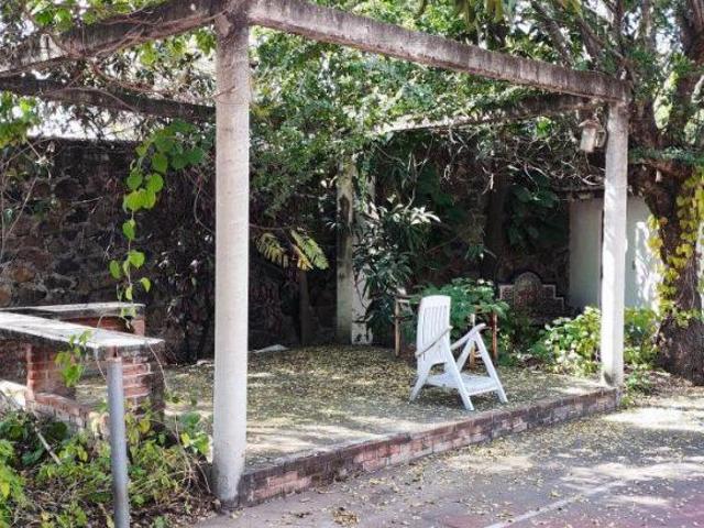 Escápate a la Naturaleza: Propiedad con 2 Casas y Gran Terreno 1665M2 en Morelos