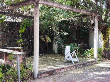Escápate a la Naturaleza: Propiedad con 2 Casas y Gran Terreno 1665M2 en Morelos