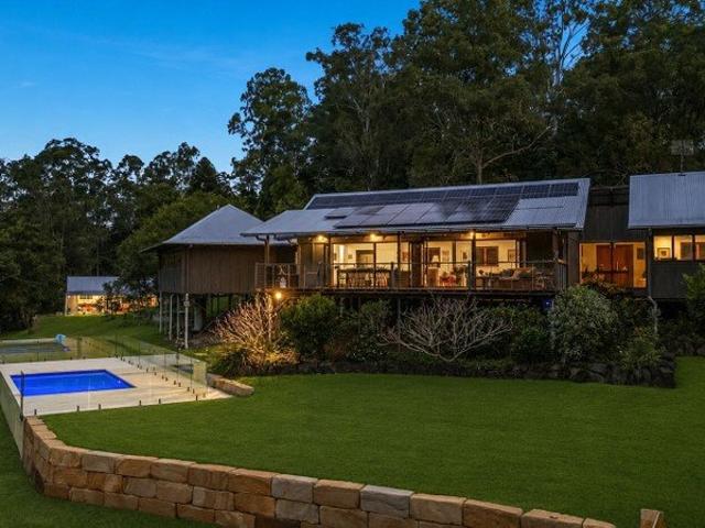 ESCAPE TO 3HA OF TRANQUIL ACREAGE LIVING MINUTES FROM NOOSA