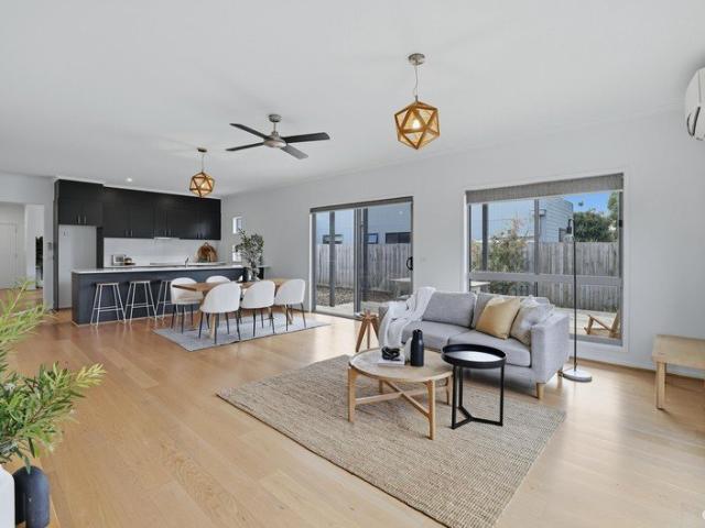Escape To A Coastal Retreat, Ready to move in !