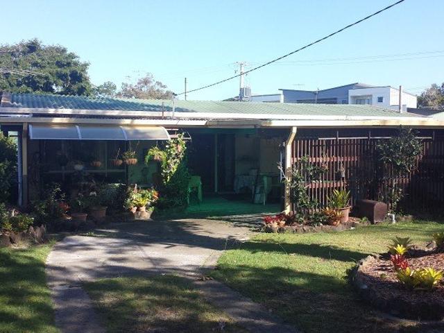 SEASIDE LIFESTYLE ON BRIBIE ISLAND