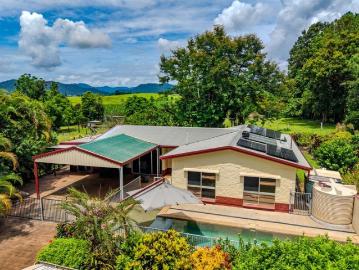 Escape to Paradise: Your Dream Home Awaits at Utchee Creek!