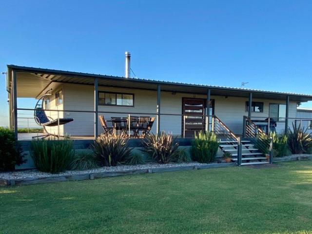 Escape to Peaceful Country Living