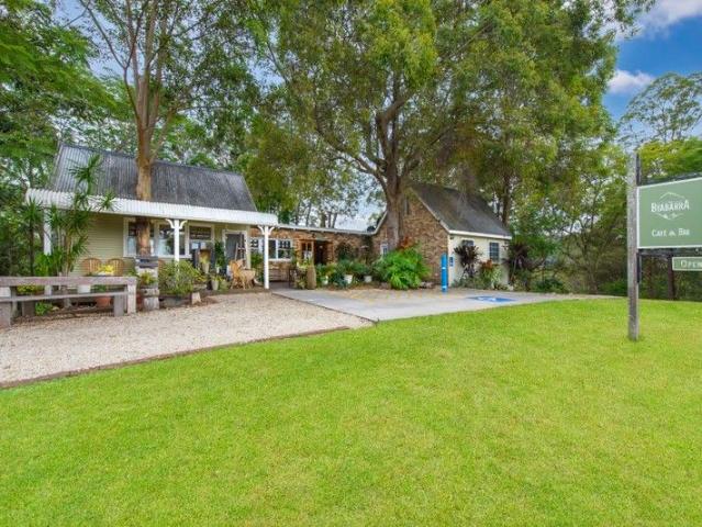 A RARE OFFERING RESIDENCE, RESTAURANT & RURAL LIFESTYLE