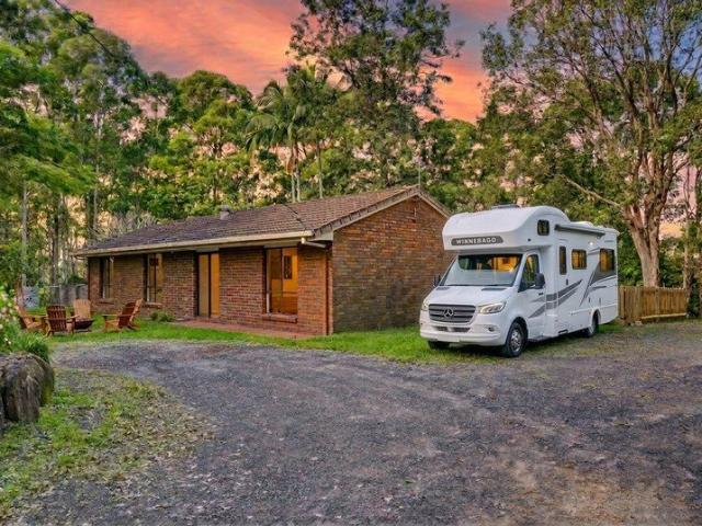 Escape to the Country Under the Hammer!
