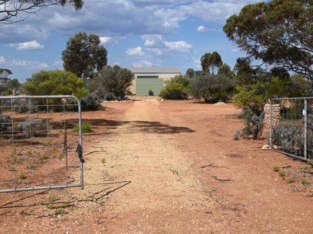 ESCAPE TO YOUR OWN PRIVATE RURAL RETREAT