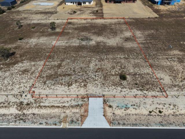ESCAPE THE RAT RACE! YOUR DREAM HOME STARTS HERE