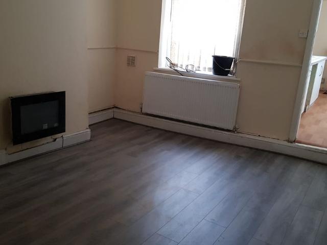 Escar Street, Burnley BB11, 2 bed terraced house to rent, £600 pcm | PrimeLocation