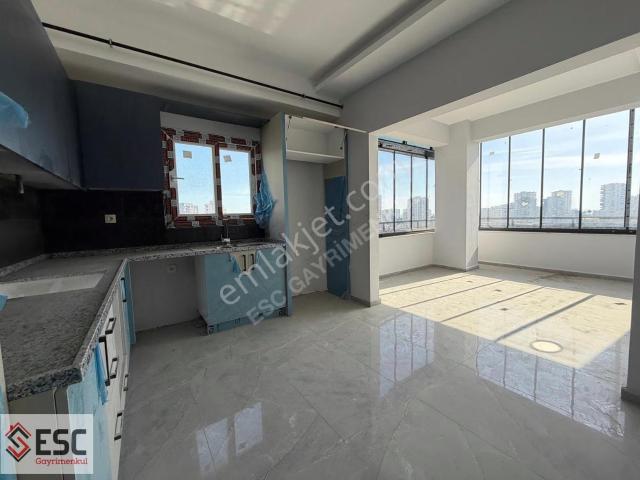 Esc'den Davultepe'de Tek Blok Site İçi Geniş 2.5+1daire Esc2511a