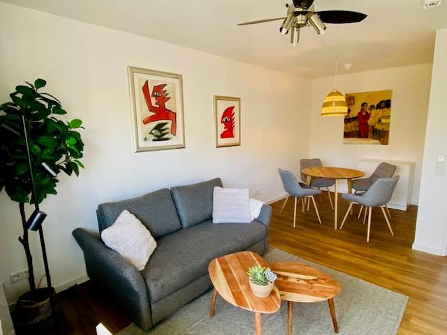 Eschborn: Elegant und exzellent sanierte 2 Zimmer Wohnung in zentraler Lage. Ideal auch für Airbnb