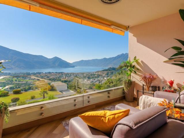 ESCLUSIVO 3.5 ARREDATO VISTA LAGO CON PISCINA A LOCARNO