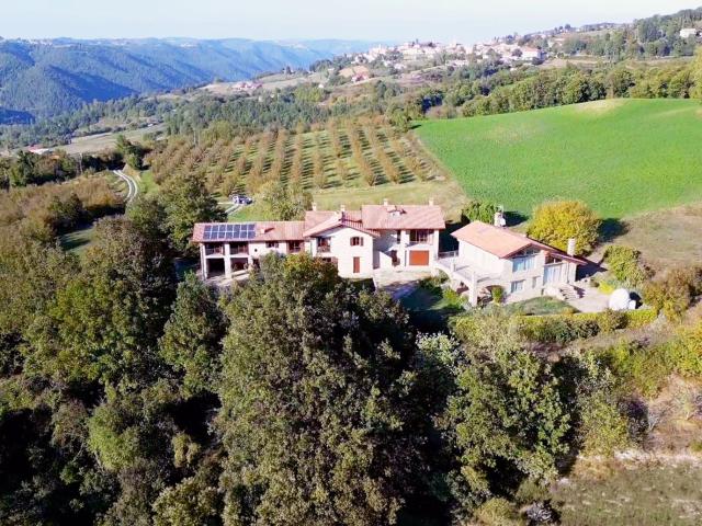Esclusivo Casale in Pietra di Langa con Vista Panoramica sul. 600m² Niella Belbo