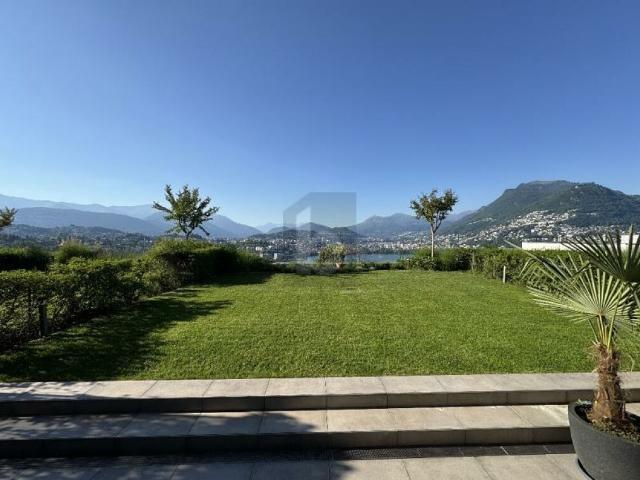 ESCLUSIVO, LUSSUOSO & CON VISTA LAGO