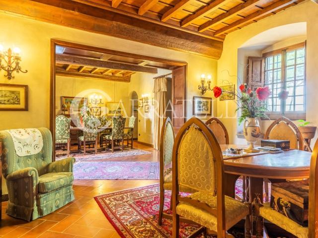 Esclusiva Prestigiosa villa d’epoca situata a pochi chilom. 1350m² Impruneta