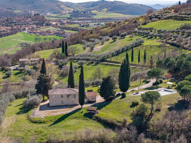Esclusiva tenuta agricola a Corciano 850m² Mantignana