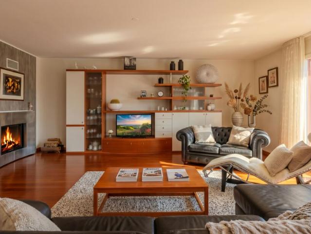 ESCLUSIVA VILLA 6.5 CON GIARDINO E VISTA APERTA A DAVESCO