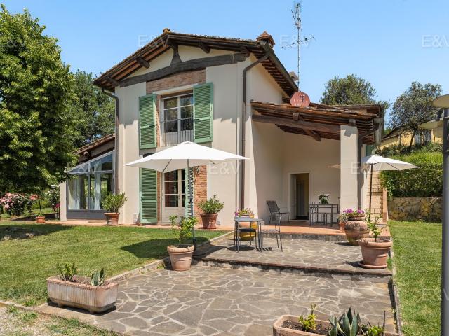 Esclusiva villa con piscina e parco privato nel cuore delle. 221m² Terranuova Bracciolini