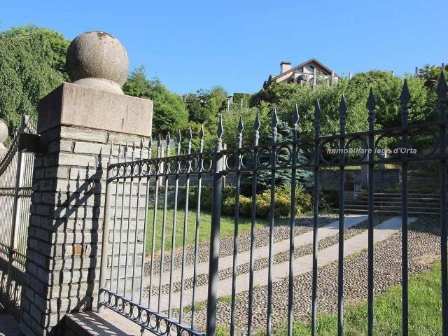 Esclusiva villa di 1500 mq in vendita Pella, Italia