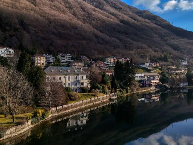 Esclusiva villa di 2000 mq in vendita Omegna, Italia