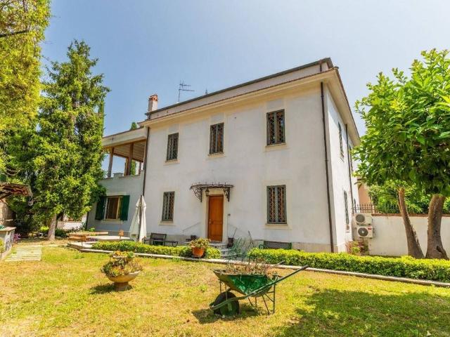 Esclusiva villa di 220 mq in vendita via Cristoforo Buondelmonti Roma, Roma, Lazio