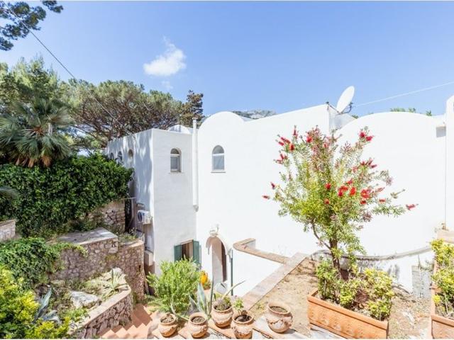 Esclusiva villa di 230 mq in affitto Capri, Campania
