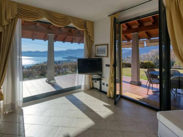 Esclusiva villa di 240 mq in vendita Corso Dante Alighieri, 151, Ghiffa, Piemonte