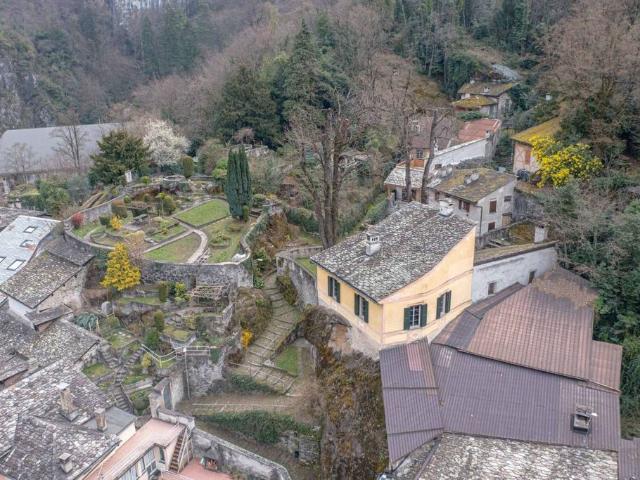 Esclusiva villa di 241 mq in vendita Via Tiro a Segno, Chiavenna, Lombardia
