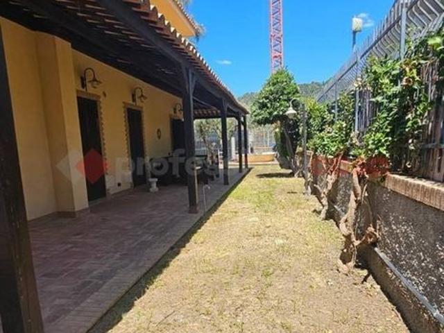 Esclusiva villa di 250 mq in vendita Via dei Giardini, snc, Montauro, Catanzaro, Calabria