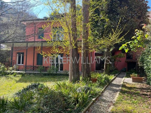 Esclusiva villa di 277 mq in vendita Via Bellinzona, 12, Como, Lombardia