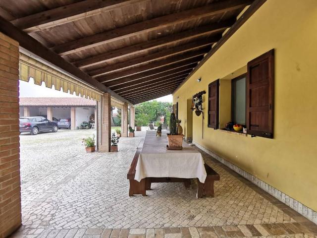 Esclusiva villa di 289 mq in vendita Strada Mulattiera Inferiore, 77, Parma, Emilia Romagna