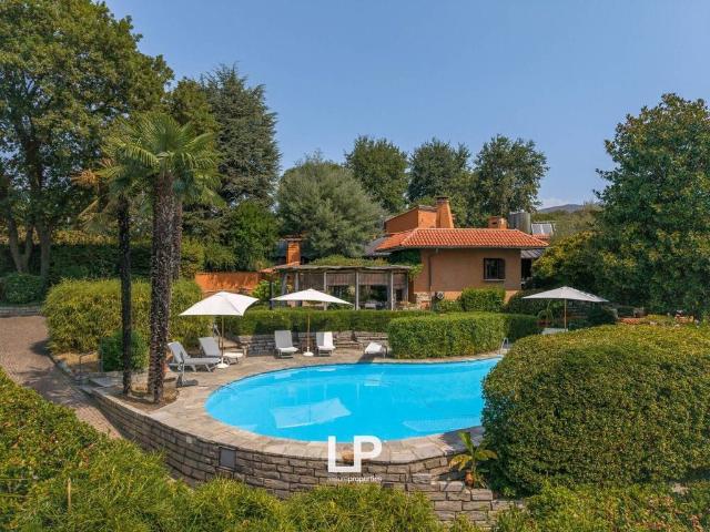 Esclusiva villa di 293 mq in vendita Via Dei Valer, 2, Besozzo, Varese, Lombardia