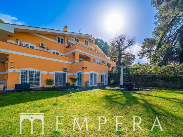 Esclusiva villa di 300 mq in vendita Via di Grottarossa, Roma, Lazio