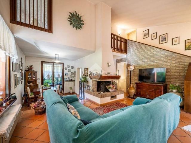 Esclusiva villa di 340 mq in vendita Via Fonte Acqua Chiara, 31, Reggio Emilia, Emilia Romagna