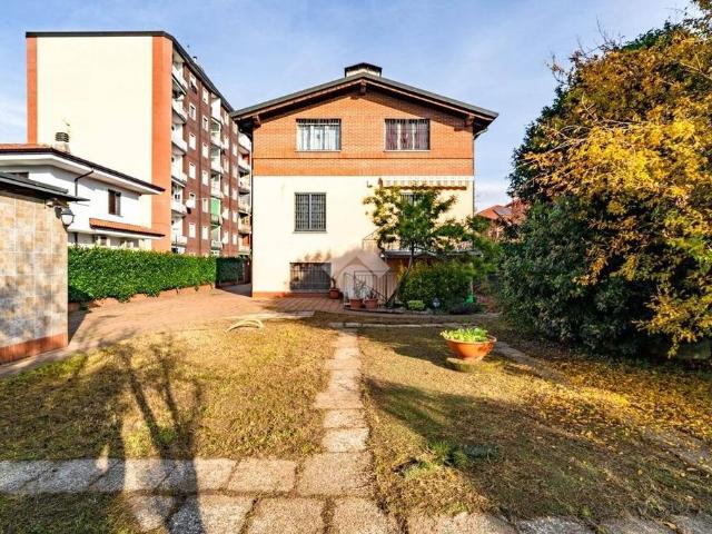Esclusiva villa di 343 mq in vendita Vicolo Edmondo de Amicis, 10, Bollate, Milano, Lombardia
