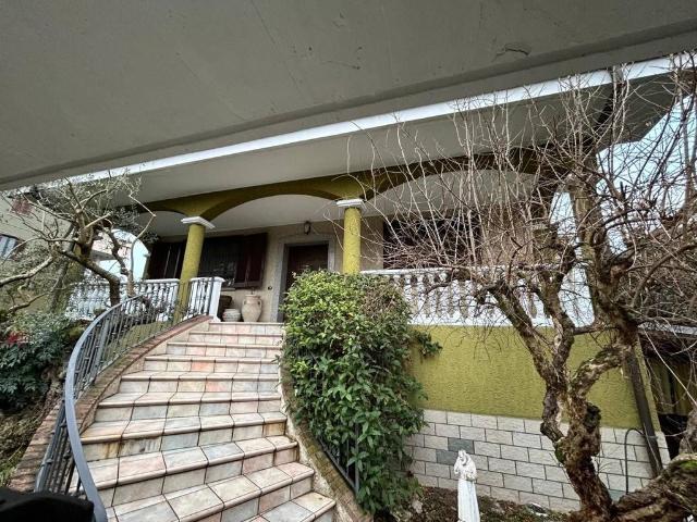Esclusiva villa in vendita Buccinasco, Lombardia